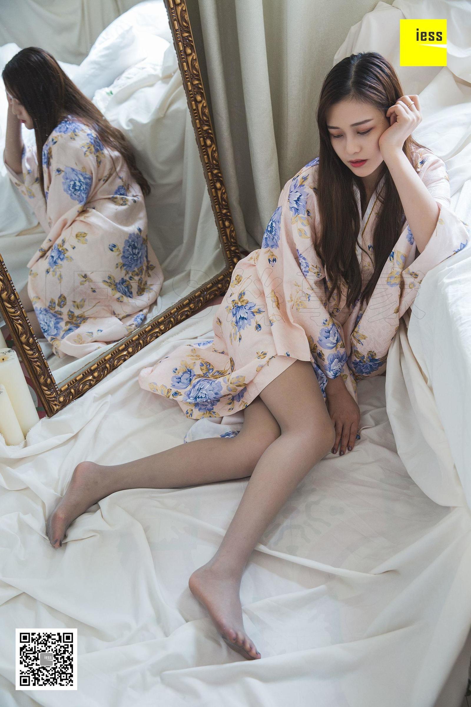 taotuhome[IESS异思趣向] 模特 九妹《九妹和服灰丝》美腿丝足写真第19张