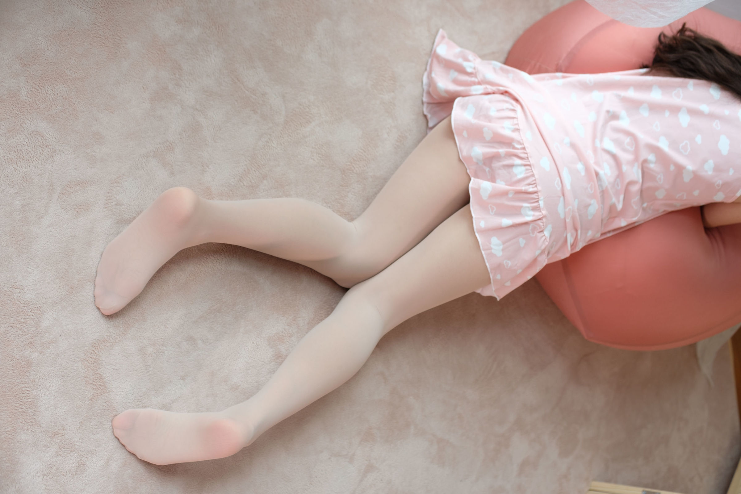 taotuhome[森萝财团] X-039 粉红小可爱的肉丝 萝莉丝袜写真套图第3张