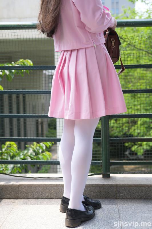 taotuhome[森萝财团] X-026 JK粉色校服白丝 萝莉丝袜写真套图第48张