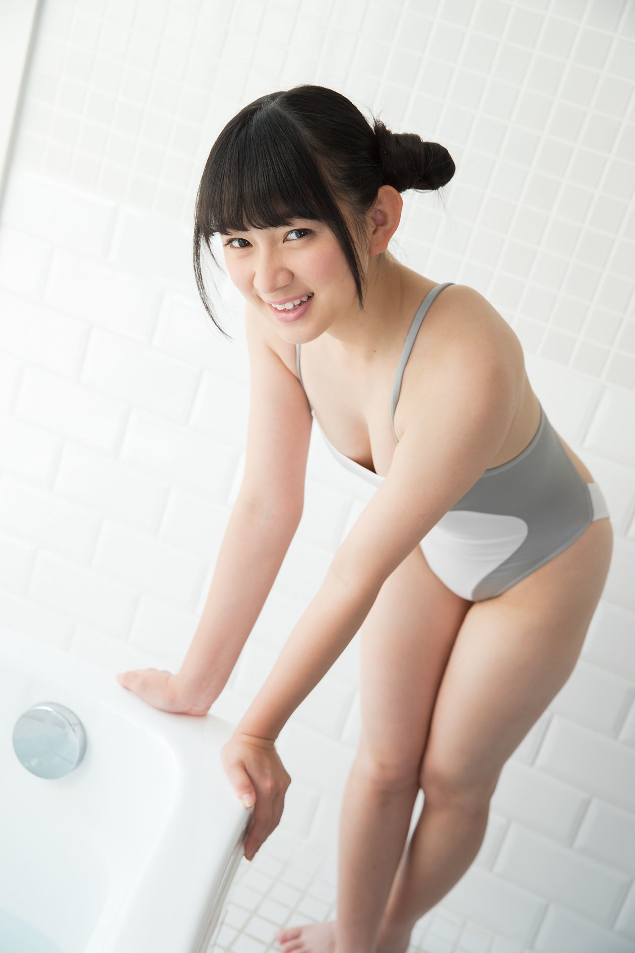 [Minisuka.tv] Miruku Kawamura 河村みるく- 浴缸死库水[45P]