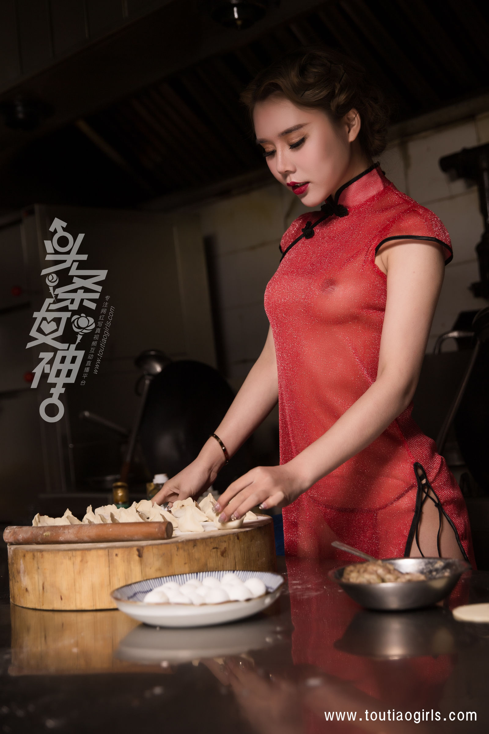 taotuhome[TouTiao头条女神]  爱丽莎 - 爱吃饺子 写真套图第16张