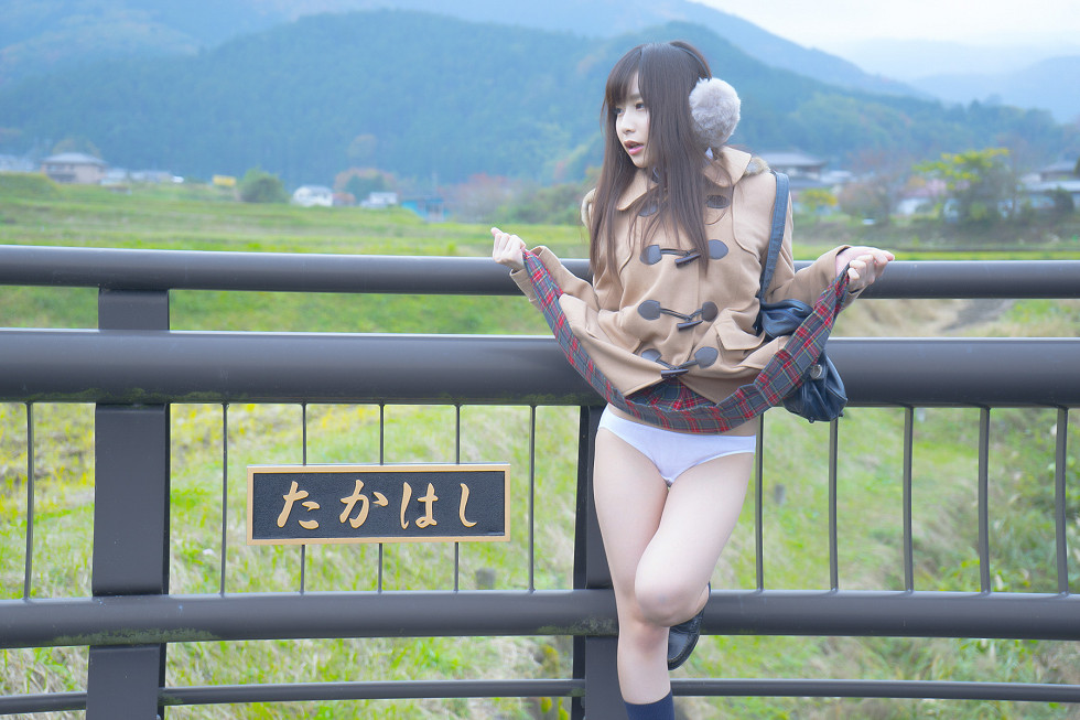 日本写真偶像逢坂爱性感学生装加浴室大尺度全裸诱惑系列写真586P