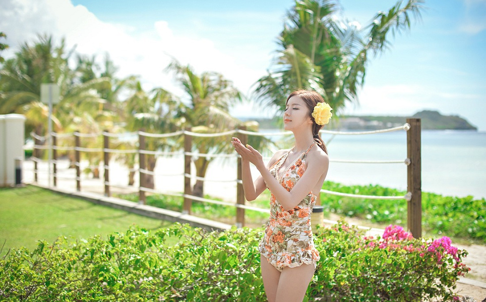 韩国Bongjashop模特女神级别美女海边沙滩性感比基尼写真70P