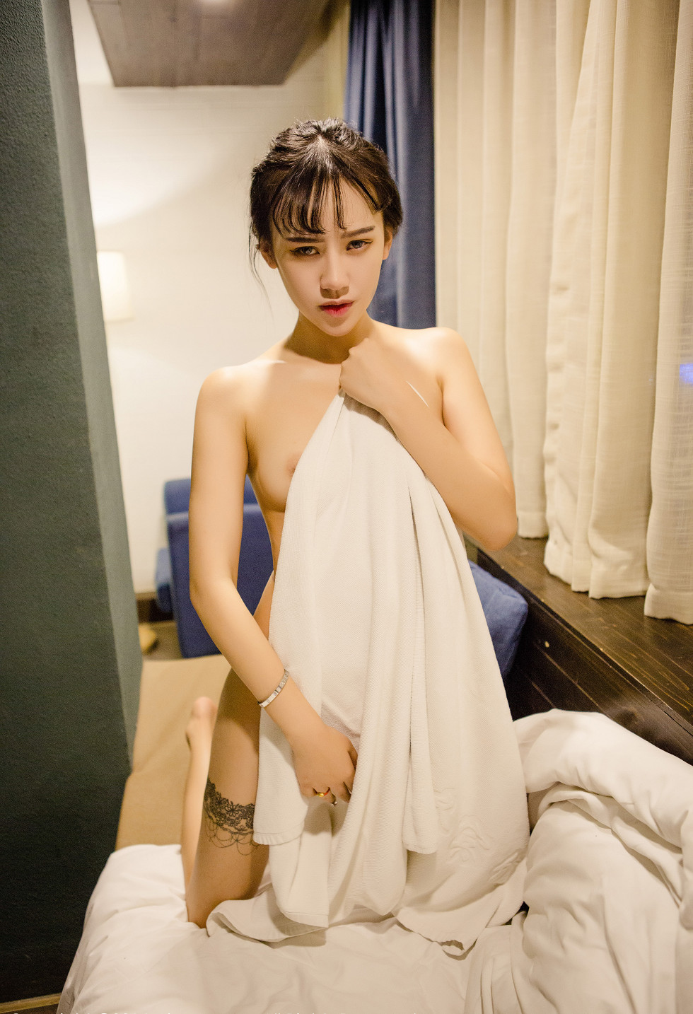 上海艺校女神最新一期大尺度网袜私房诱惑写真作品41P