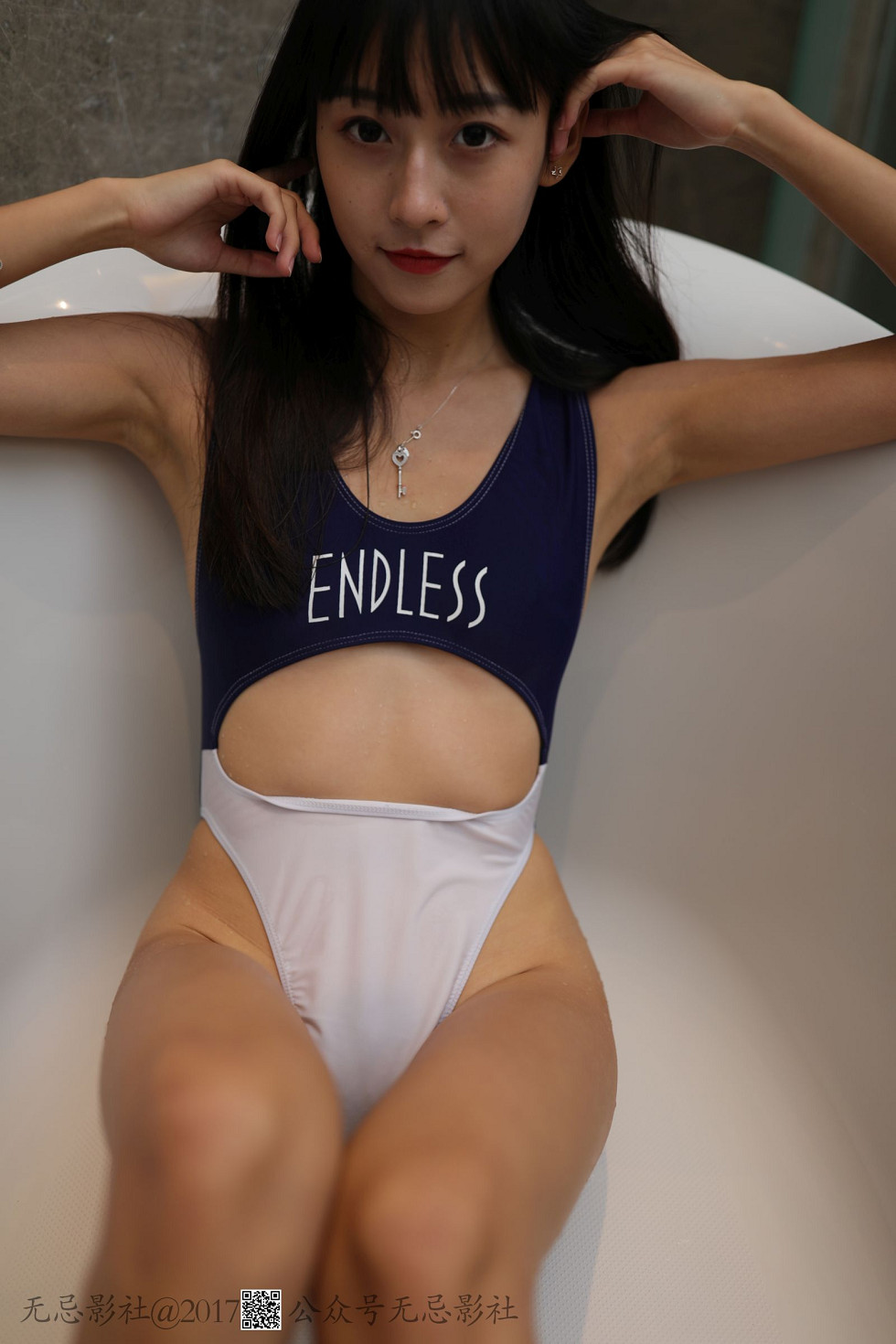 [无忌影社]2017年06月众筹作品之1模特唯唯平胸妹子的性感护士装丁字裤诱惑写真61P