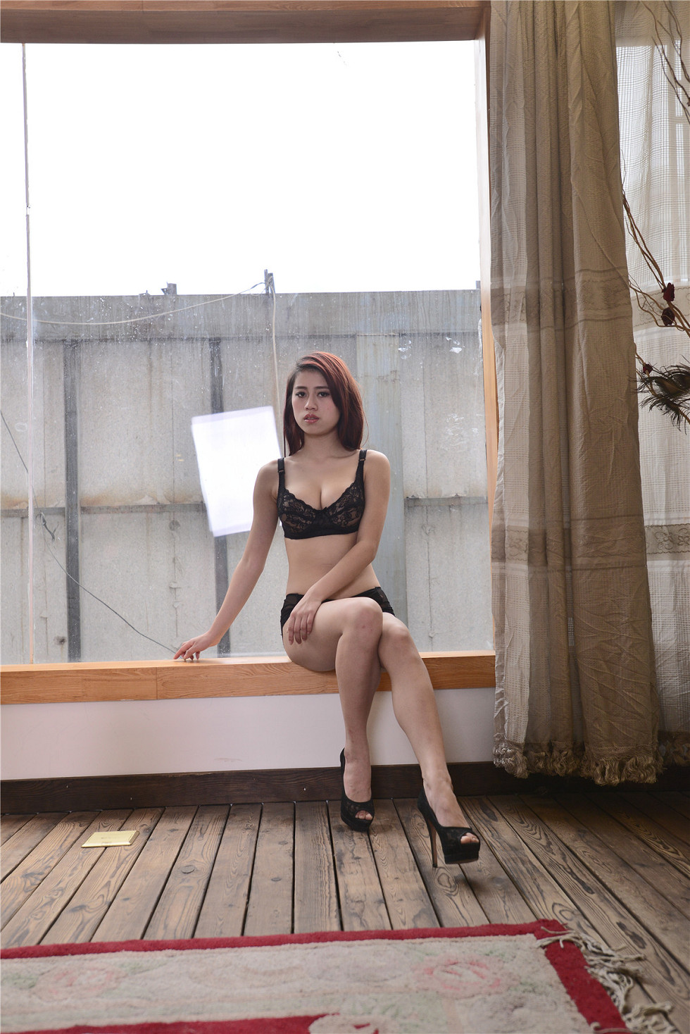 国模韩冰娅性感黑色蕾丝内衣+全裸上身豪乳诱惑私拍写真139P