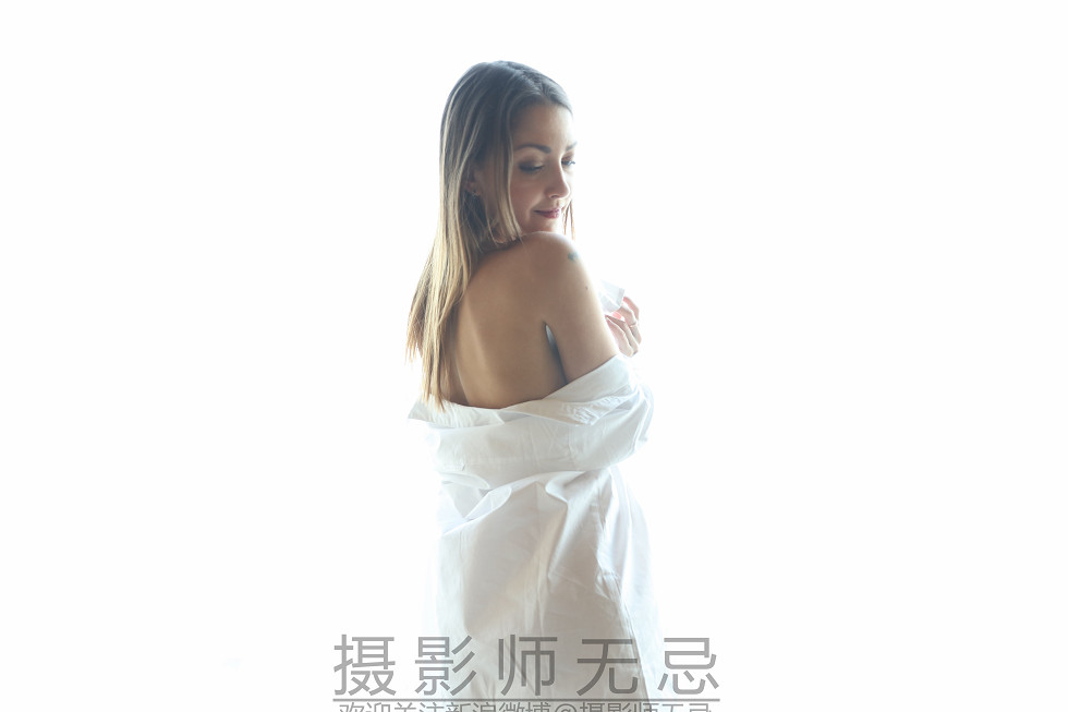[无忌影社]乌克兰美女制服系列大尺度全裸上身人体艺术诱惑写真83P