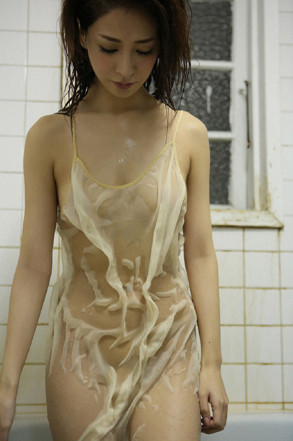 日本人气模特神室舞衣Kamuro Mai《清楚妻の仮面の下》精品写真126P