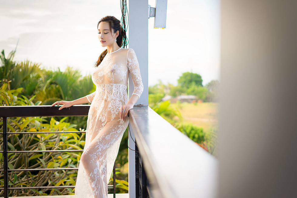 嫩模周妍希(土肥圆矮挫穷)巴厘岛旅拍超薄白纱人体艺术诱惑无圣光写真25P
