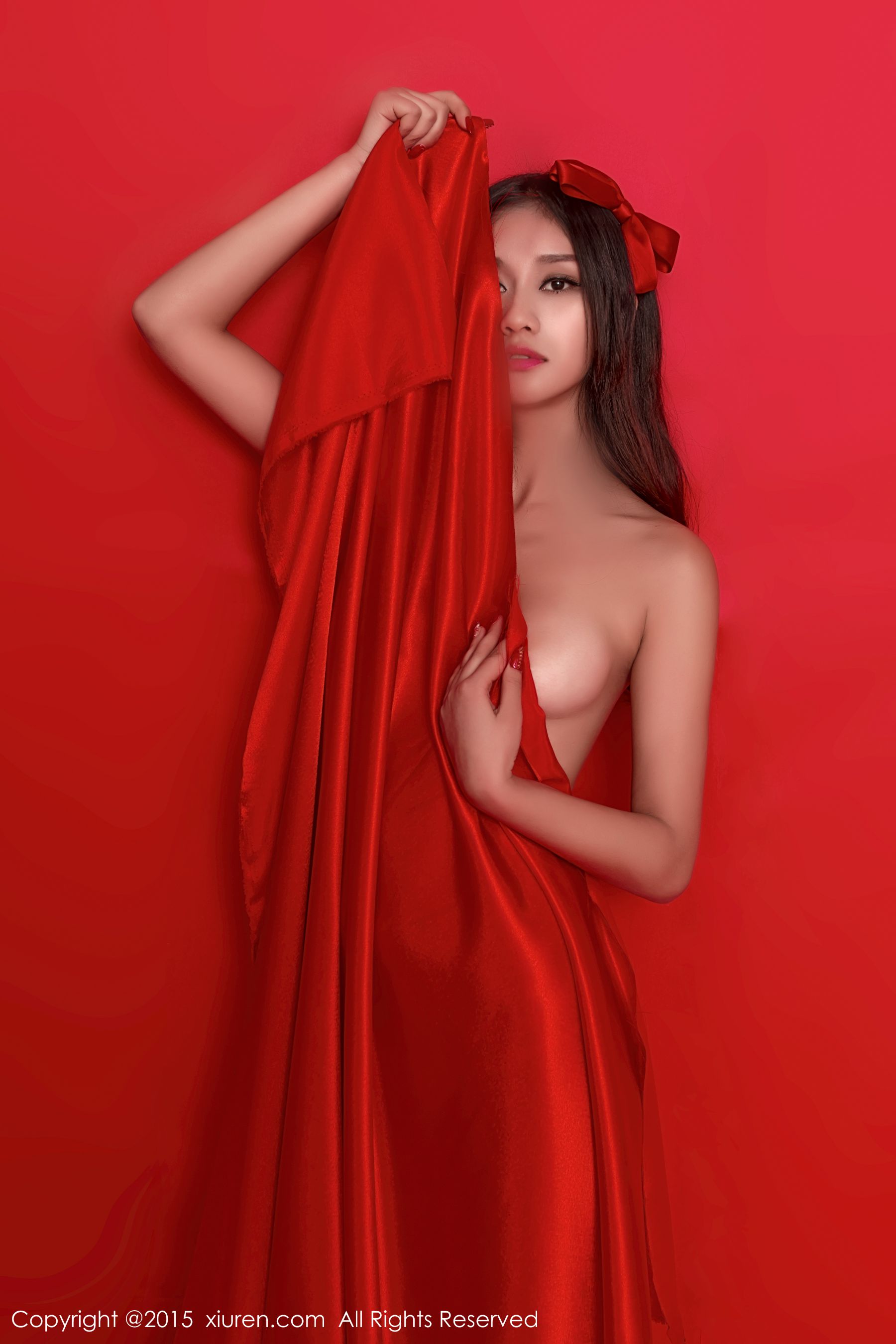 taotuhome[XiuRen秀人网] No.282 史雨姐姐 - 红色背景唯美人体摄影第18张