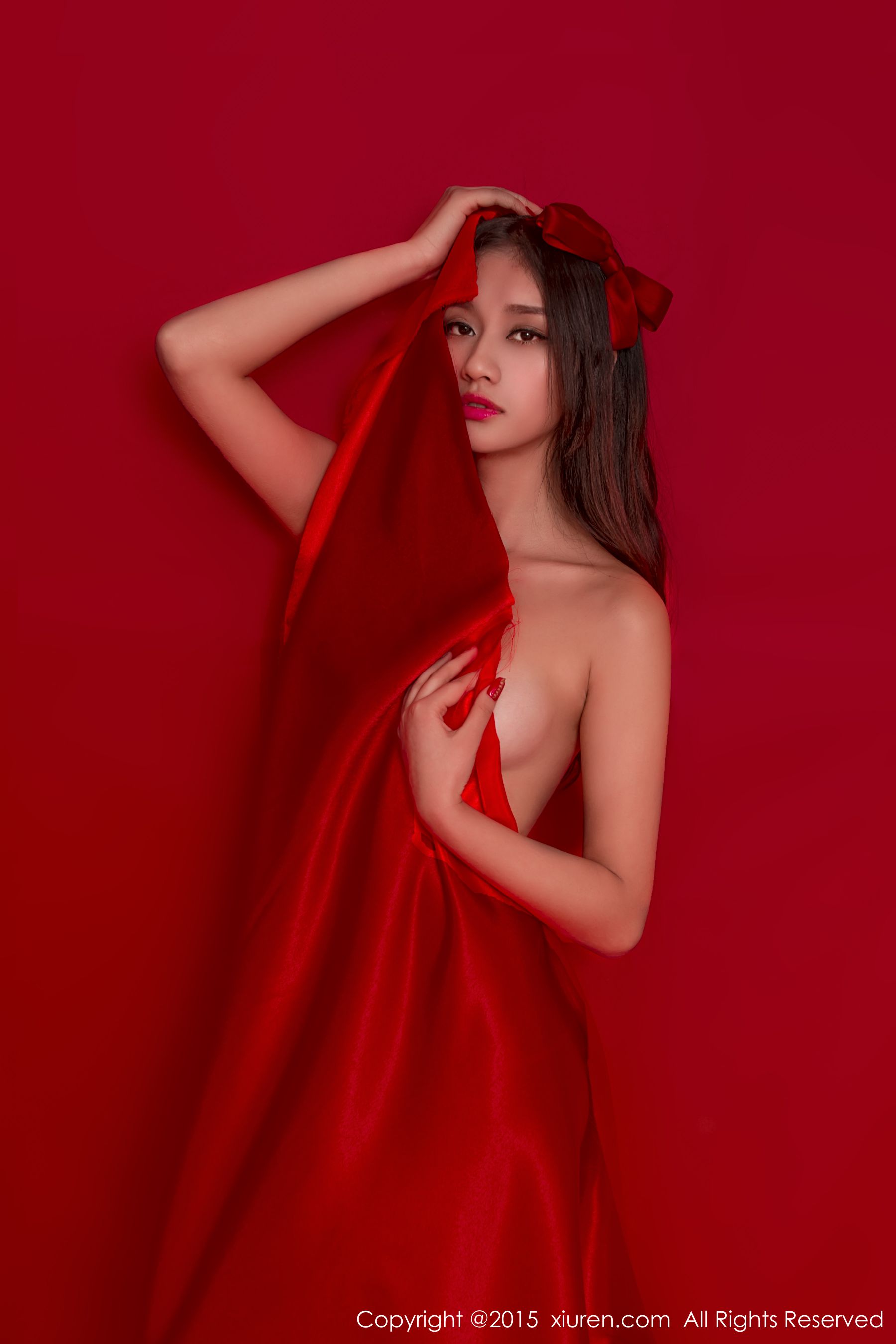taotuhome[XiuRen秀人网] No.282 史雨姐姐 - 红色背景唯美人体摄影第19张