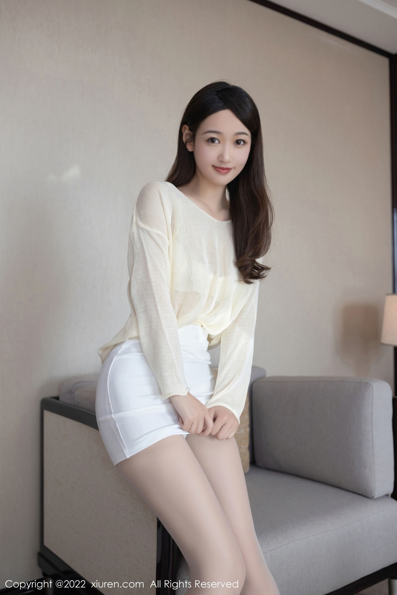 [XiuRen秀人网]-No.4884-唐安琪-白色短裙白色蕾丝内衣搭配白色丝袜-套图之家