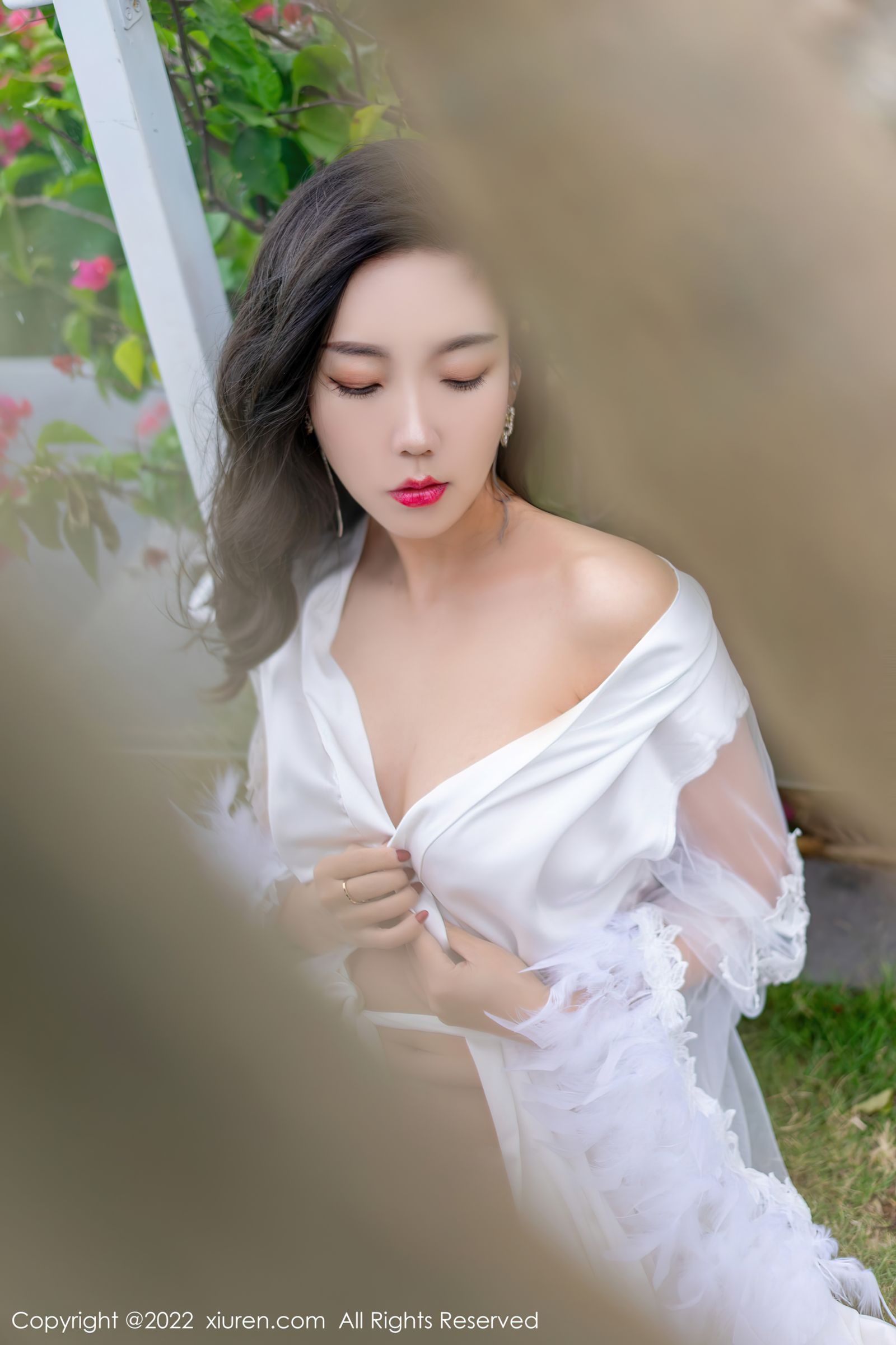 [XiuRen秀人网]-No.4420-艾静香-白色礼服搭配白色高跟-套图之家
